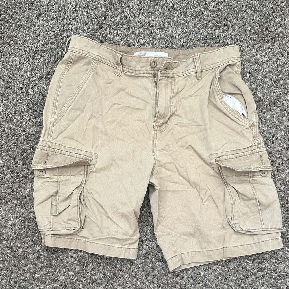 Signature by Levi Strauss Men's Beige Cargo Shorts